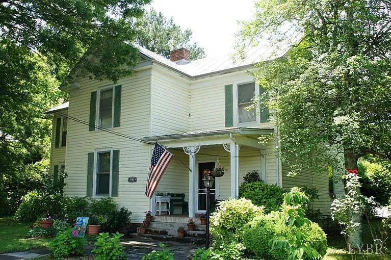 205 Cook Ave photo 1