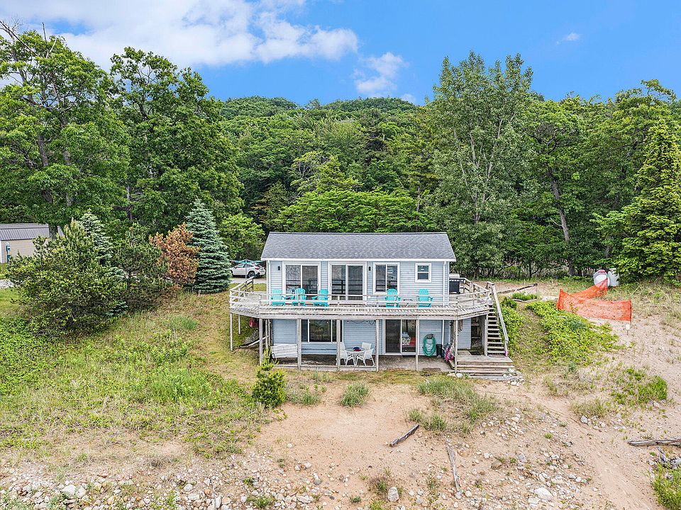 1st image of 3143 N Lakeshore Dr