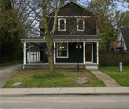 4th image of 237 Main St E