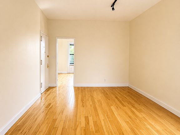 5th image of 520 W 123rd St APT 4E