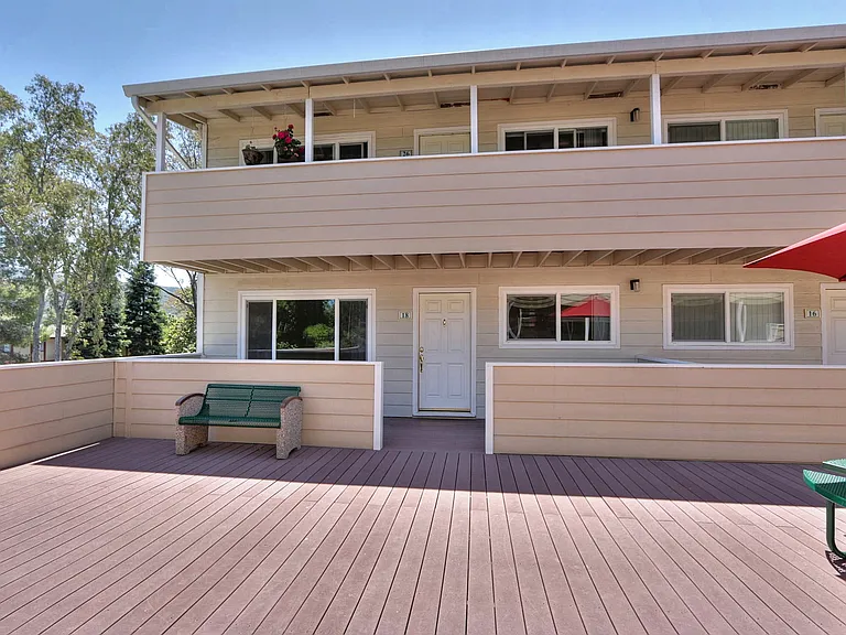 570 University Ave #21 — Photo 17