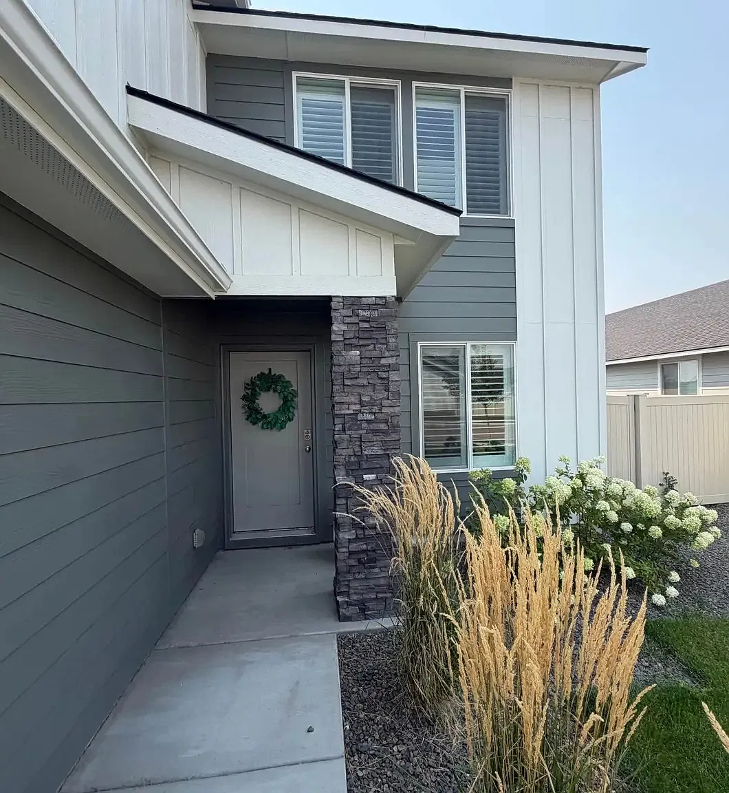 4 bed, 2.5 bath, 2332 sqft, $2,850 — Photo 3