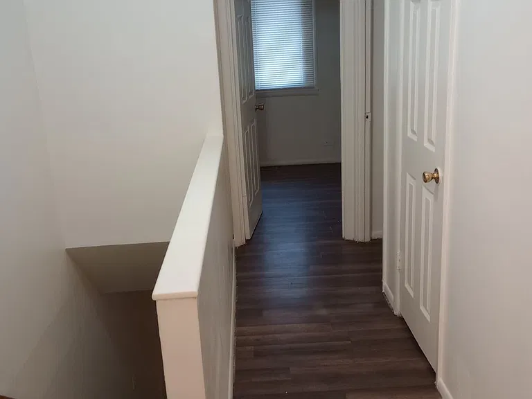 758 N Linden Ave — Photo 10