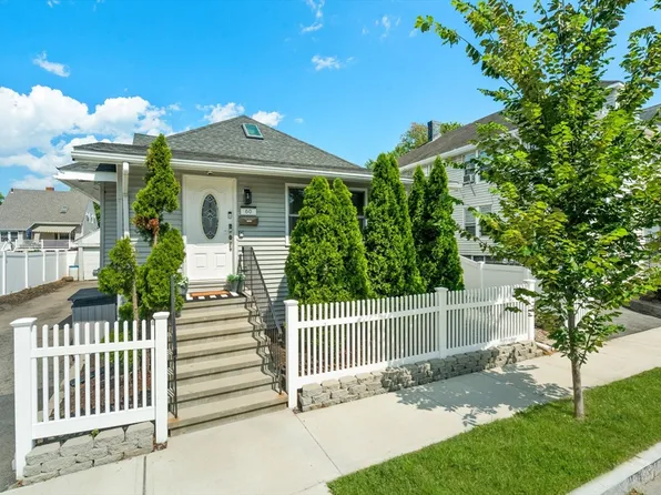60 French St, Quincy, MA 02171