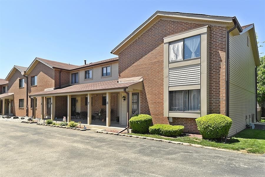 2nd image of 5640 Cambridge Ln