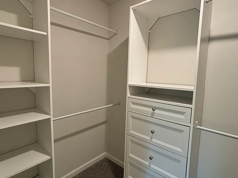 3735 Davis Cir — Photo 15