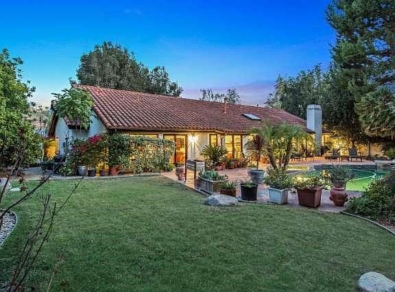 2nd image of 1658 Bluebell Pl
