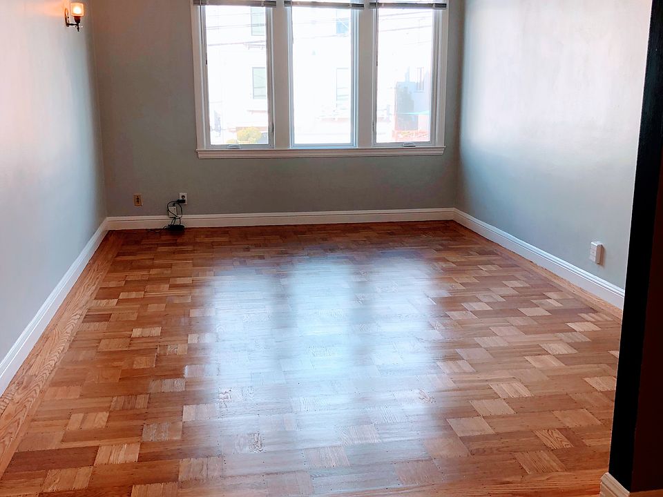 Living room (viewed from dining room)