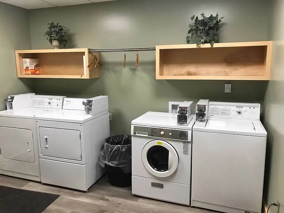 1 bed, 750 sqft, $1,050 — Photo 2