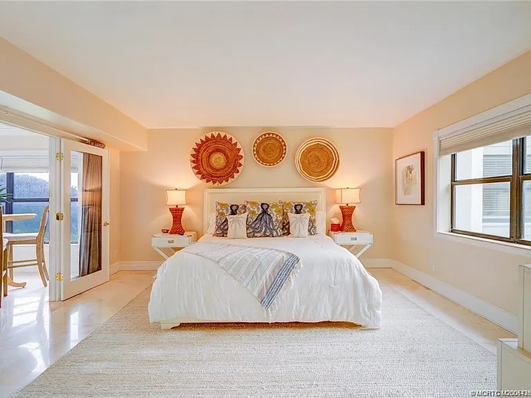 1289 NE Ocean Blvd #6 — Photo 19