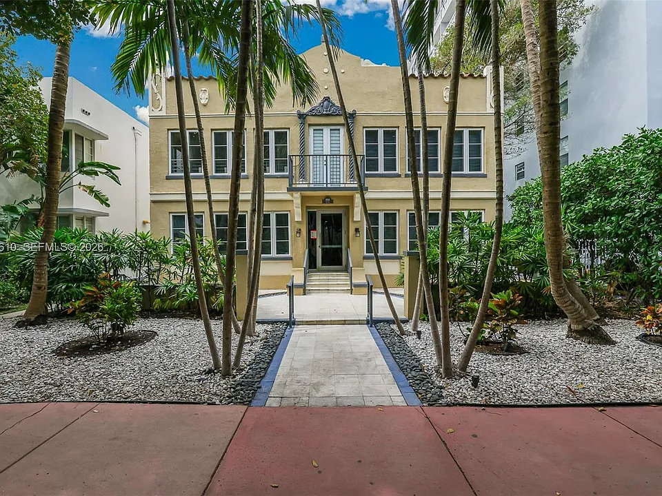 1018 Meridian Ave #2