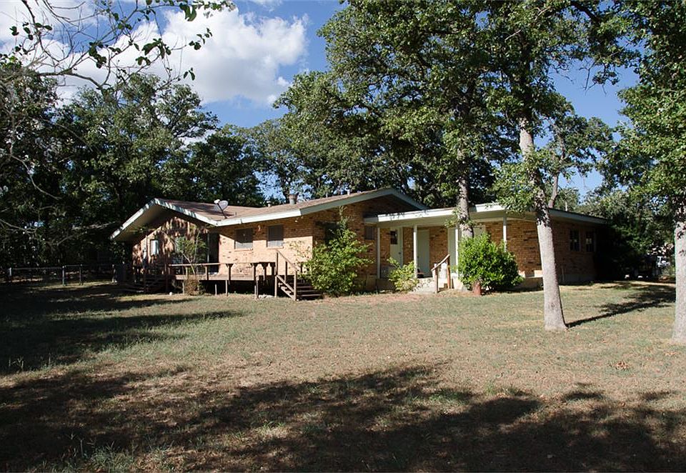 1st image of 601 Calhoun Dr