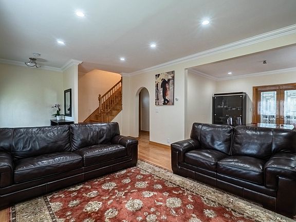 3rd image of 20631 Richland Ave