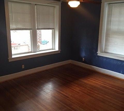 3rd image of 230 E 40th St APT A4