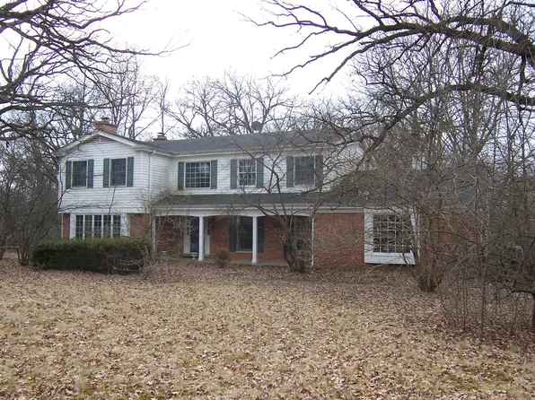 33W456 Woodmere Ln, Wayne, IL 60184