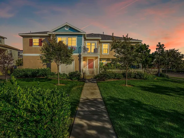 715 Garonne St, Oxnard, CA 93036