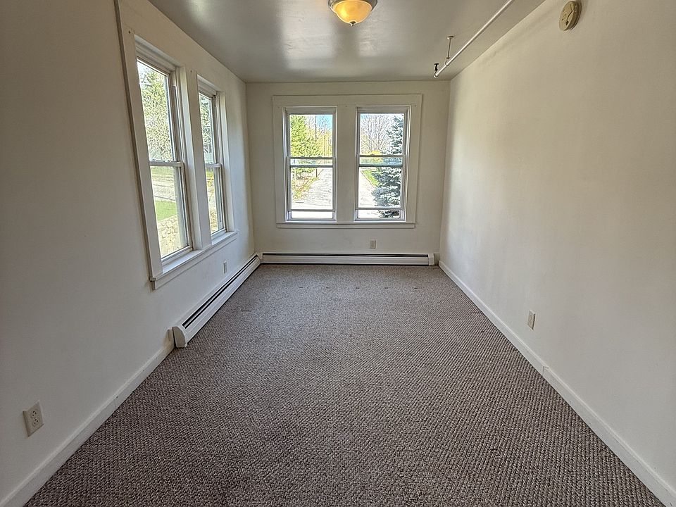 2nd image of 2 Wentworth Ave #6