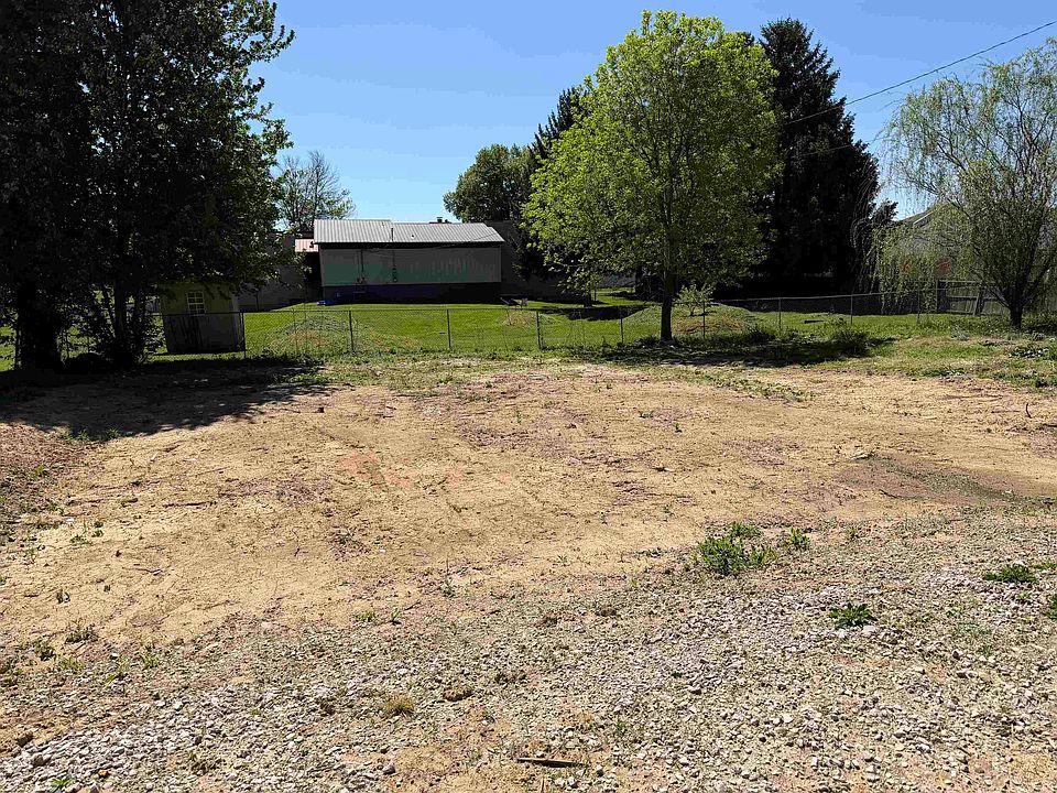 2nd image of 116 Ashland Dr