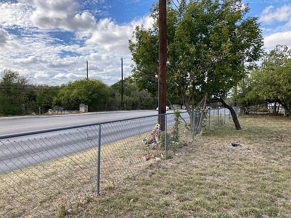 3rd image of 5975 Babcock Rd