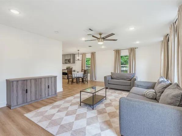 9710 Masterson St, Houston, TX 77029