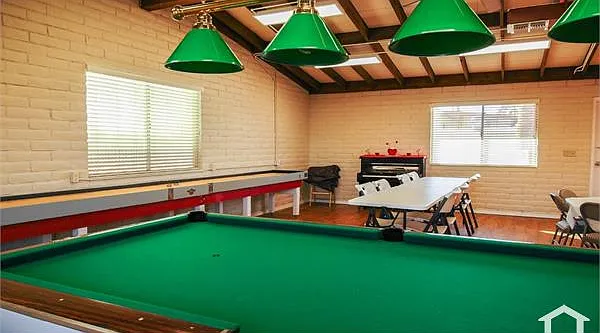 2 bed, $1,400 — Photo 1