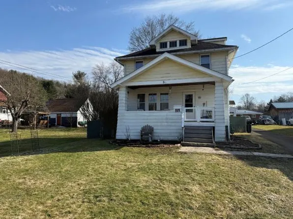 5 Gibson St, Clarendon, PA 16313