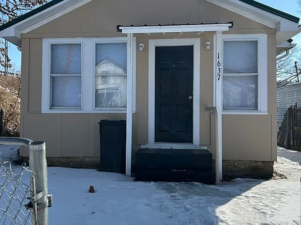 1637 Jackson Ave, Huntington, WV 25704