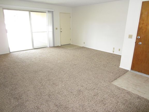 2nd image of 11190 Poplar St APT 3