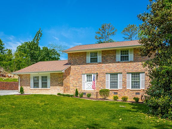 5th image of 4961 Montcrest Dr