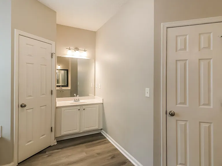7601 Hilltop Way — Photo 16