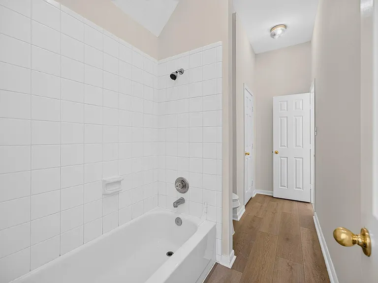 1727 Emma Cove Ct — Photo 27