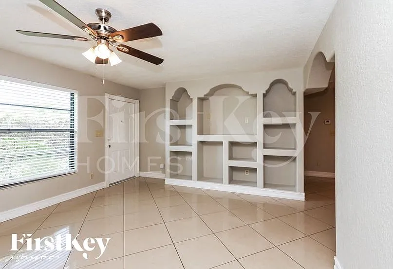 3 bed, 2.0 bath, 1238 sqft, $1,625 — Photo 4
