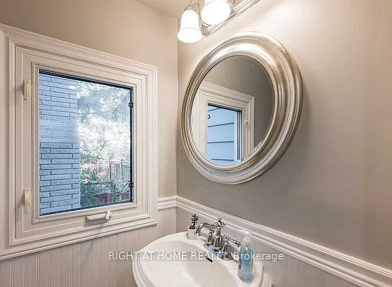 133 Letitia St — Photo 24