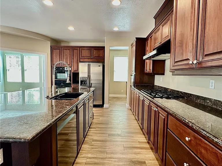1220 Olivia Pkwy — Photo 26