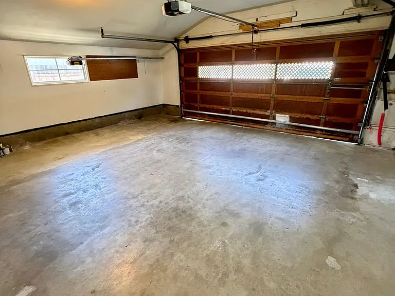 550 Carlson Dr — Photo 49