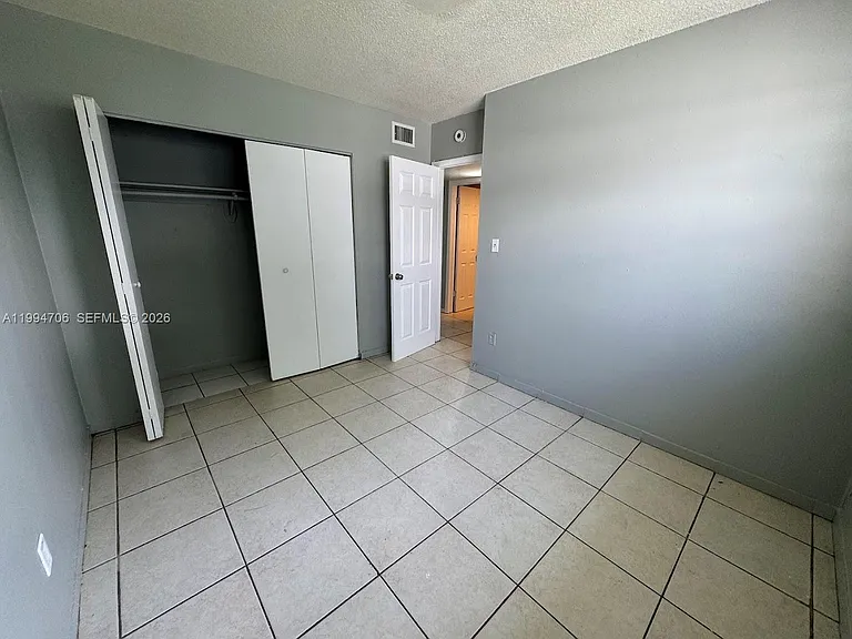 5440 SW 38th Ct #0 — Photo 8