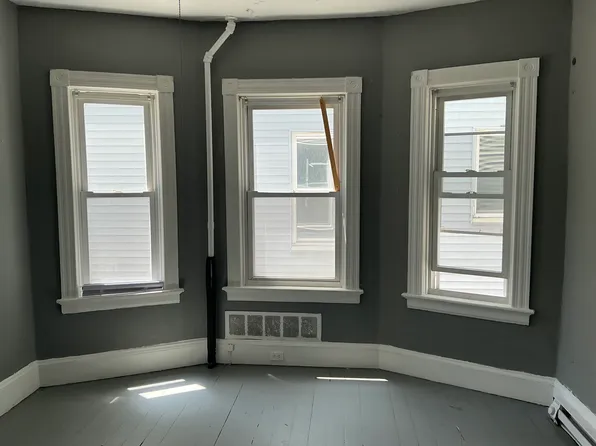 9 Grove St, Providence, RI