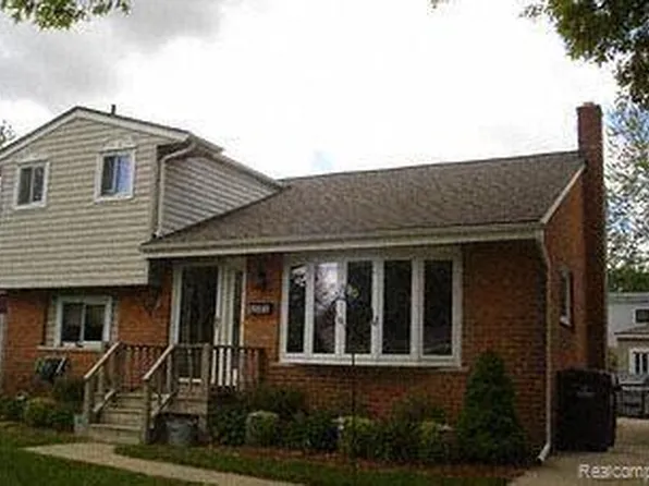 6505 Fairfield St, Garden City, MI 48135