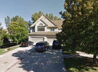 476 Village Oaks Ct, Ann Arbor, MI