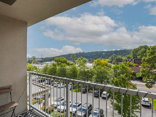 3700 Cantrell Rd #411, Little Rock, AR 72202