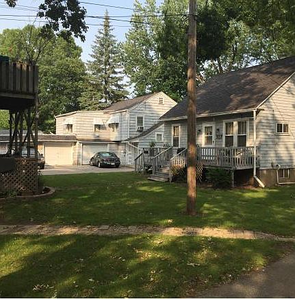 2nd image of 307 Oak St
