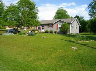 1320 Shady Lawn Dr, Clarksville, TN 37043