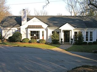 304 Lake Boone Trl, Raleigh, NC 27608