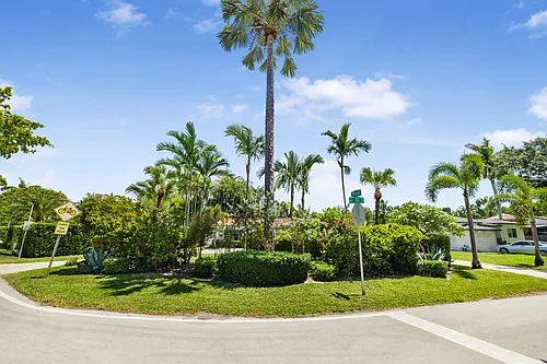 11121 Griffing Blvd Photo 1