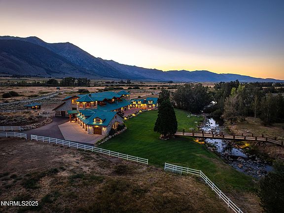 3rd image of 827 River Ranch Rd