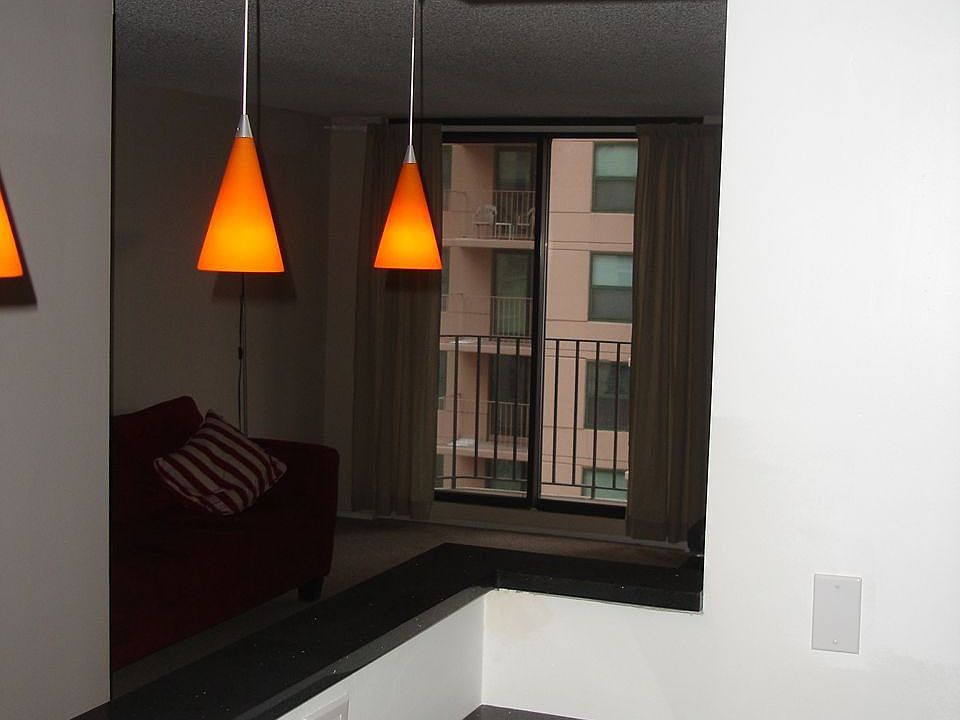 Breakfast bar and high-end pendant lighting