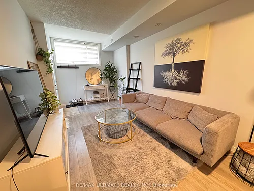 1135 Cooke Blvd Photo 1