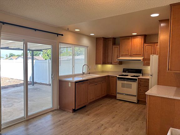 2nd image of 10406 Gold Coast Pl