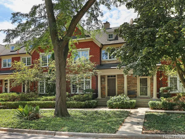 4217 Linden Tree Ln, Glenview, IL 60026