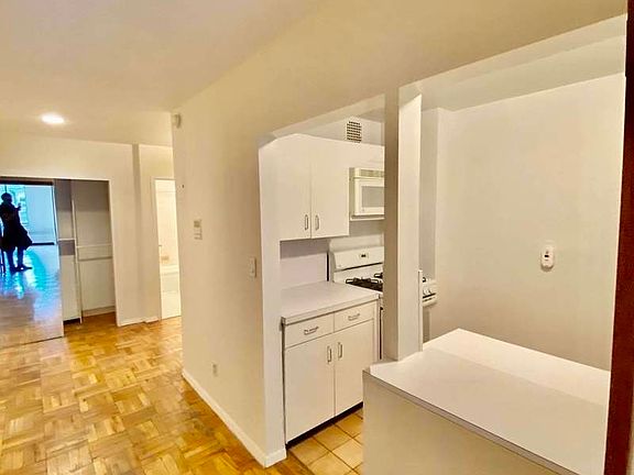 3rd image of 123 E 83rd St #4D